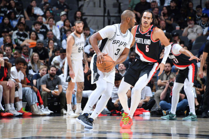 NBA常规赛 开拓者vs湖人全场高清中文录像直播(2025年02月21日)